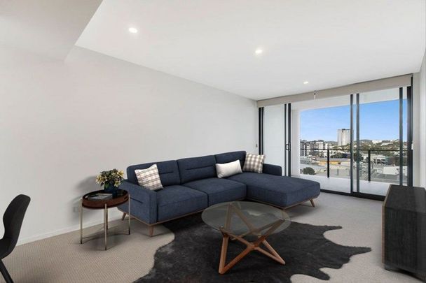 Modern Apartment in a Brilliant Location - Photo 1