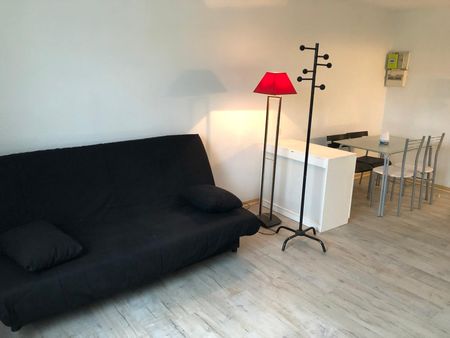 Location Appartement 1 pièce 24m² CHAMBERY 73000 - Photo 2