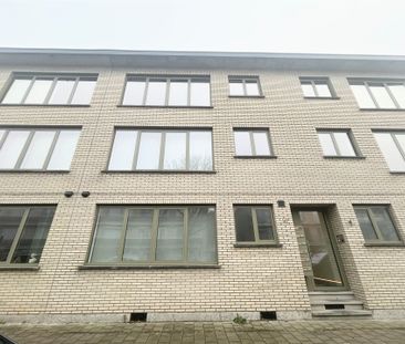 Rustig gelegen 2-slaapkamer appartement met terras in Edegem! - Foto 2