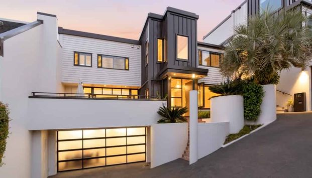 Immaculate Fully Furnished Executive Home - Photo 1