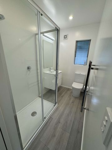 One bedroom unit in the bays - Photo 3