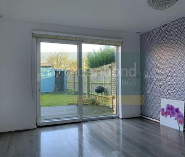 4 bedroom terraced house to rent - Photo 2