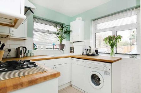College Road, West Ealing, W13 - Photo 2
