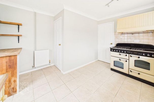 3 bedroom detached house to rent - Photo 1