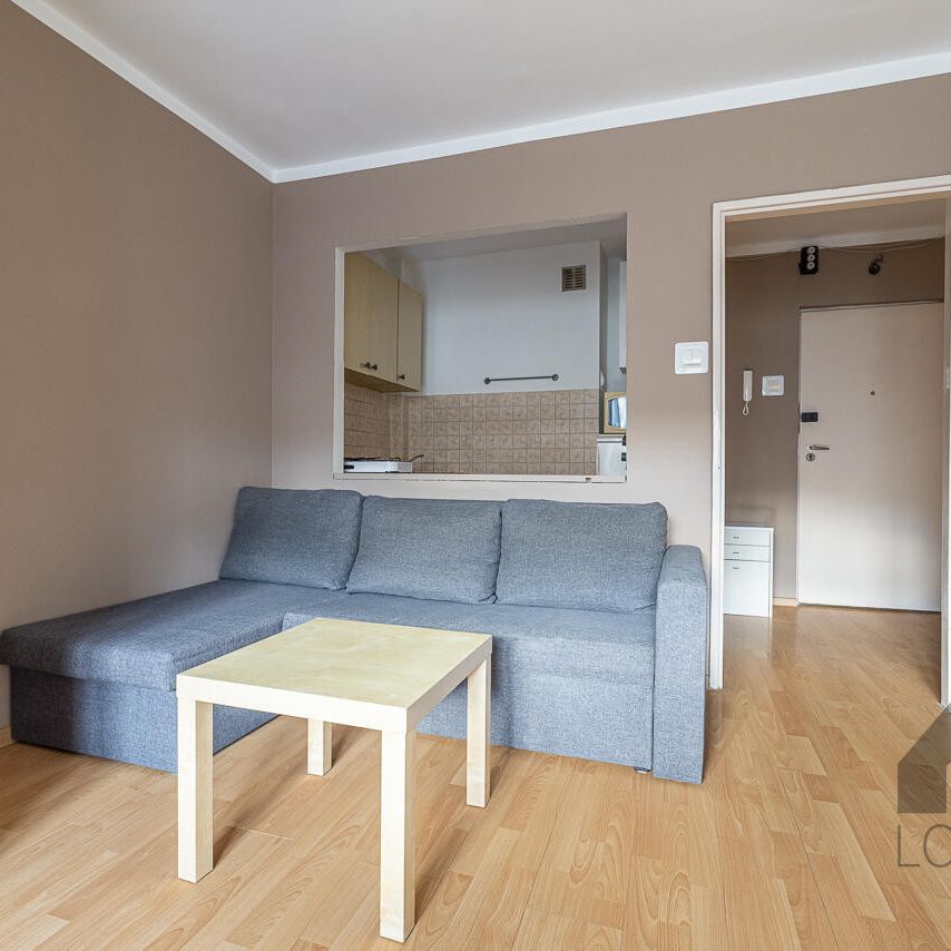 Tania i wyposażona kawalerka na Podwalu w Jaworznie do wynajęcia | Spacer 3D - Фото 1