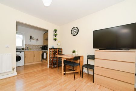 Whitney Street, SWINDON - Photo 4