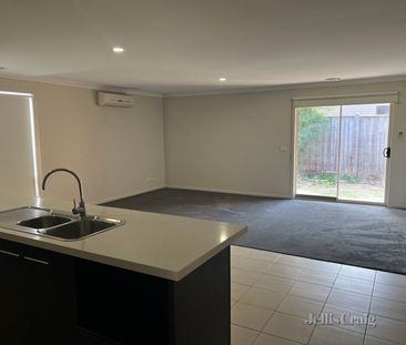 4 Ionian Way, Point Cook - Photo 6