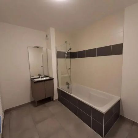 Appartement à louer 3 pièces 63.71m² - Photo 3
