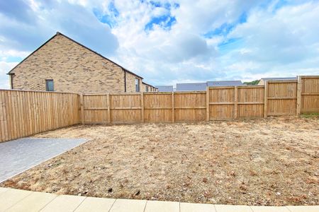 8 Swinsty Close, Harrogate, HG3 2FL - Photo 3