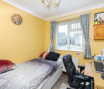 Green Fleet Drive, Lowestoft, Oulton - Photo 2