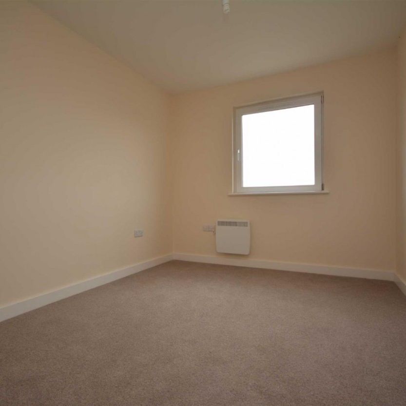 2 bed Apartment for Rent - Photo 1