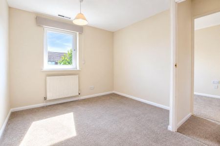 3 bedroom link detached house to rent - Photo 3