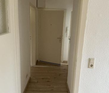 Einziehen und Wohlfühlen: gut aufgeteilte 2 Zimmer-Wohnung im Dachg... - Photo 6
