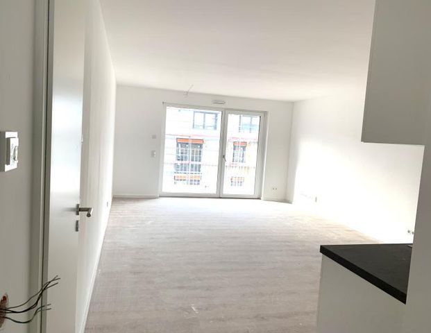 N-Schweinau: Erstbezug! Geräumige 3-Zi-Whg. (4.OG) mit EBK, Balkon, Aufzug und TG-SP - Photo 1