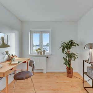 Flyt ind i Thorshammer, et hyggeligt område med byhusstemning, her får du skønne fællesområder med legeplads og gode rammer for et godt fællesskab - Photo 2