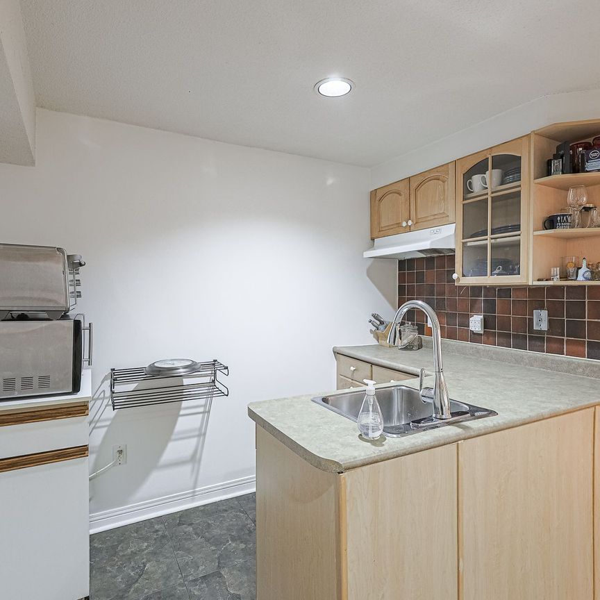 For Lease - 286 Green Lane, Markham, Ontario - Photo 1