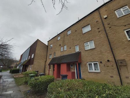 2 bedroom maisonette to rent - Photo 4