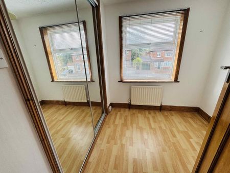 4 bedroom semi-detached house to rent - Photo 3