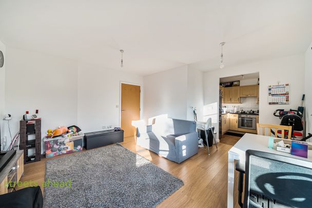 Manning Gardens, Croydon, CR0 - Photo 1