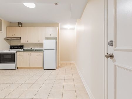 For Lease - 20 Roberta Drive Unit# Bsmt, Toronto, Ontario - Photo 2
