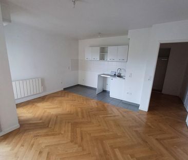 location Appartement T2 DE 42.28m² À LE CHESNAY - Photo 4