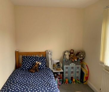 2 bedroom semi-detached house to rent - Photo 4