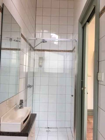 Room 6 (Non Ensuite) - Photo 5