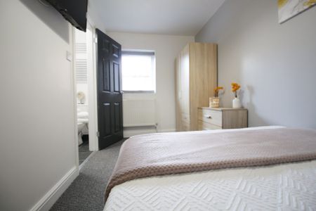 60 Park Street, Lincoln, Lincolnshire, LN1 1UR, United Kingdom - Photo 3