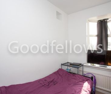 4 bedroom semi-detached house to rent - Photo 3