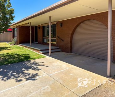 8 Sydenham Ave, North Bendigo - Photo 6