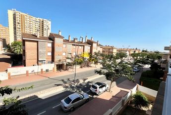 APARTMENT FOR RENT WITH 3 BEDROOMS AND 2 BATHROOMS