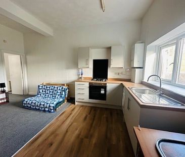 Pembroke Dock, Pembroke Dock, SA72 - Photo 1
