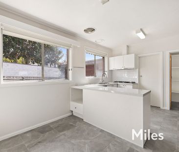 4/1 Mervyn Crescent, Ivanhoe - Photo 1