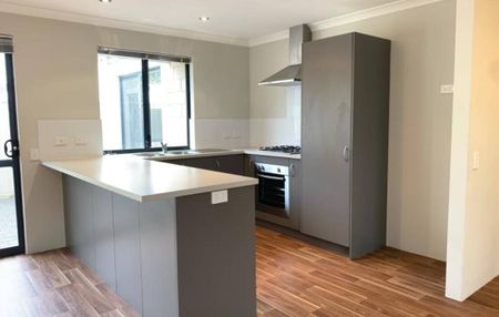 Modern & Low-Maintenance 3x2 Living - Photo 2