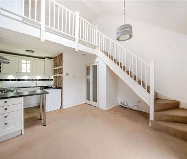 1 bedroom semi-detached house to rent - Photo 2