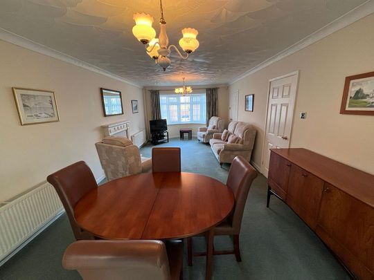 3 bedroom semi-detached house to rent - Photo 1