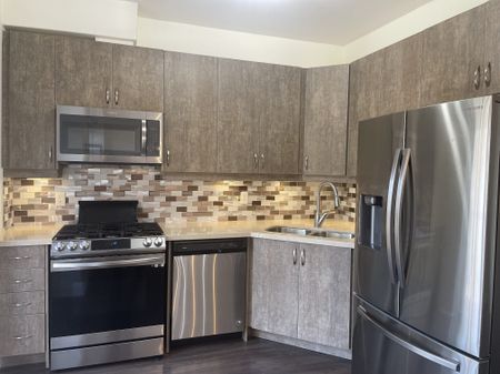 For Lease - 17-199 Ardagh Road, Barrie, Ontario - Photo 5