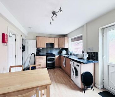 2 bedroom house share to rent - Photo 6