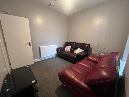 STUDENT ACCOMMODATION, 27 Barry Street, Derry/Londonderry, BT48 7PJ - Photo 2