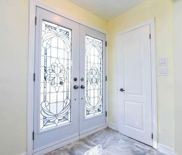 For Lease - 153 Vodden Street, Brampton, Ontario - Photo 5