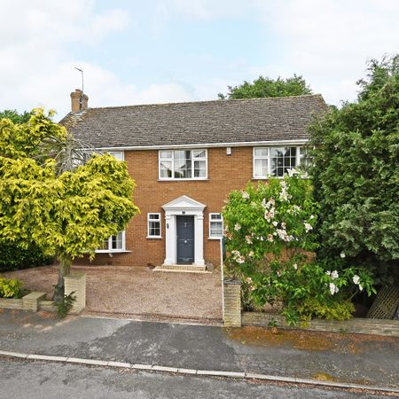 4 bedroom detached house to rent - Photo 4