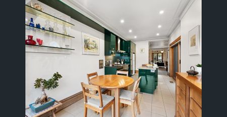 Timeless Emerald Hill Elegance - Photo 5