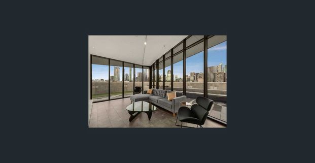 Modern Scandinavian-Style One-Bedroom + Study Apartment Moments from the CBD - Photo 1