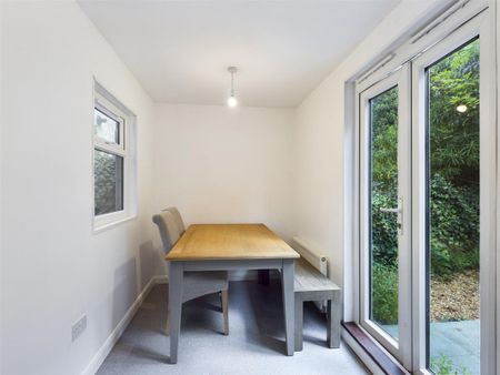 Park Crescent Road, Brighton - Photo 2