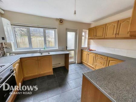 2 bedroom terraced house to rent - Photo 5