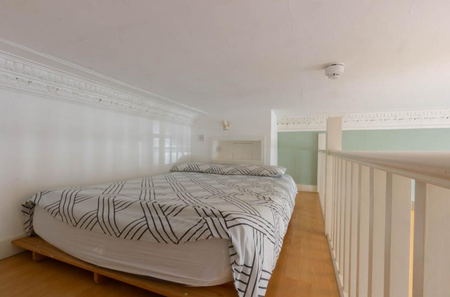 A charming, split-level double studio apartment in Pimlico, London SW1V - Photo 4