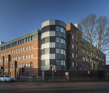 Broadway, Peterboough - Photo 1