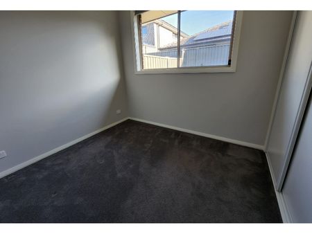 27A Stonecrop Street - Photo 2