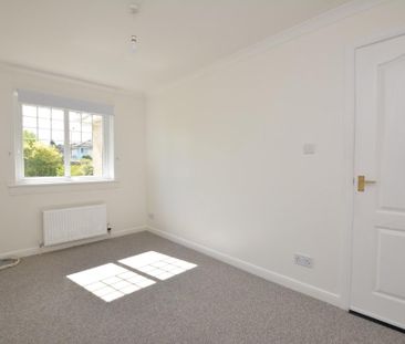2 bedroom ground floor flat to rent - Photo 6