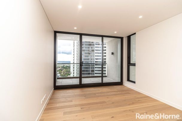 Immaculate 1 Bedroom Apartment - The Lennox Parramatta - Photo 1